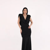 Vestido Longo com Ombreiras - Preto